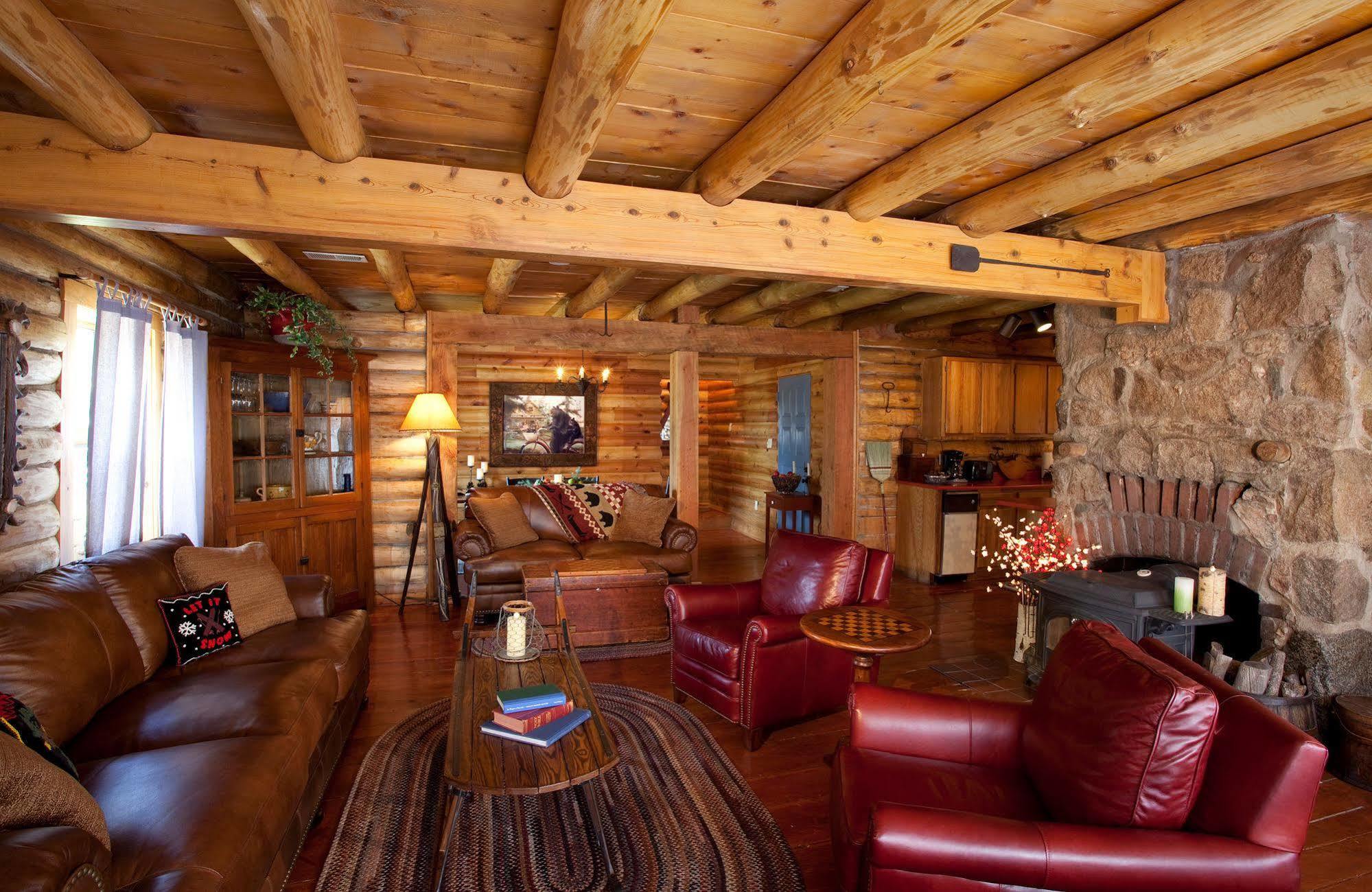 Alpine Village Hotel 4*